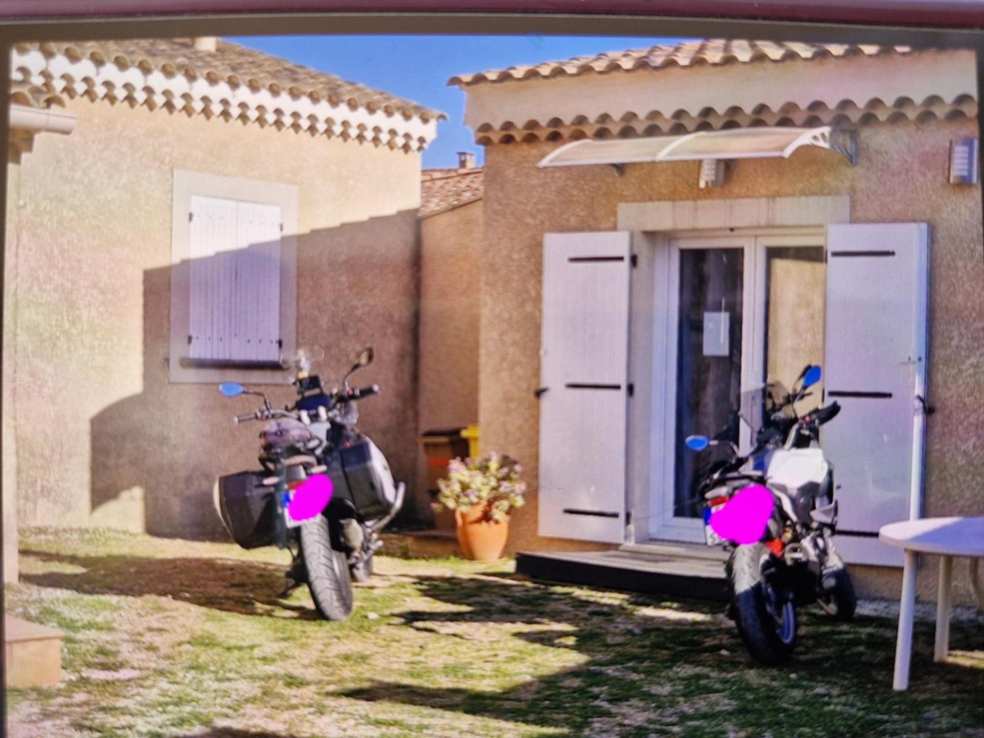 Petite Maison Meublee Entre Avignon Et Carpentras Morieres-les-Avignon Dış mekan fotoğraf